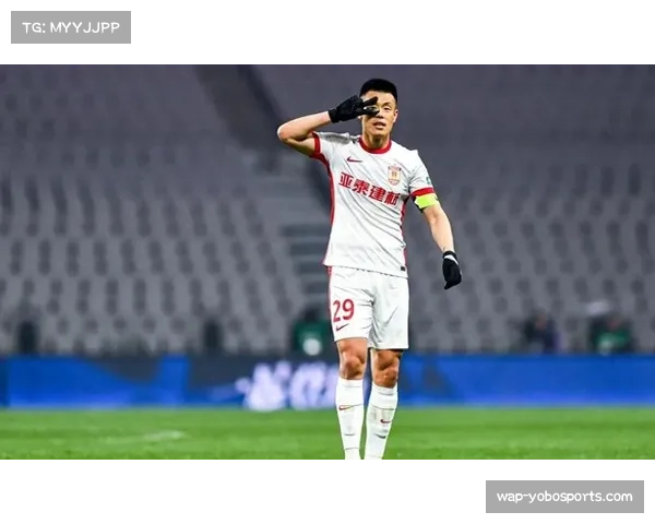 【2026年4月中超联赛射门效率数据观察·人物·特写特写：老将谭龙加练射门，其本赛季射正率位列本土前锋前列